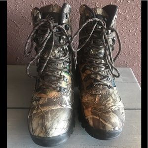 Camo waterproof boots